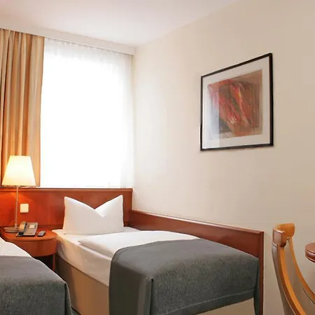 Holiday Garden Court City Centre Hotel